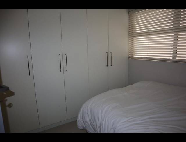 1 BEDROOM PROPERTY TO RENT IN SEA POINT